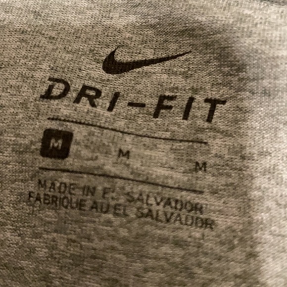 Nike Scoop neck - Picture 3 of 3